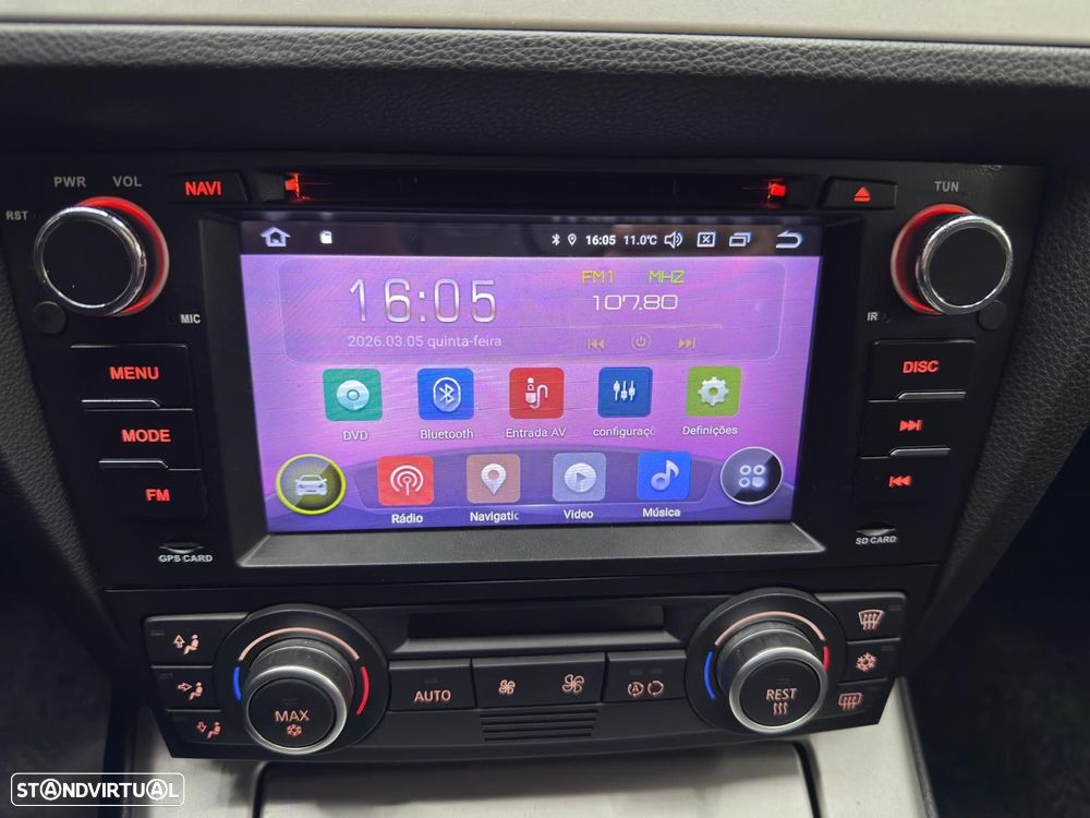 BMW 318 d Navigation Sport - 17