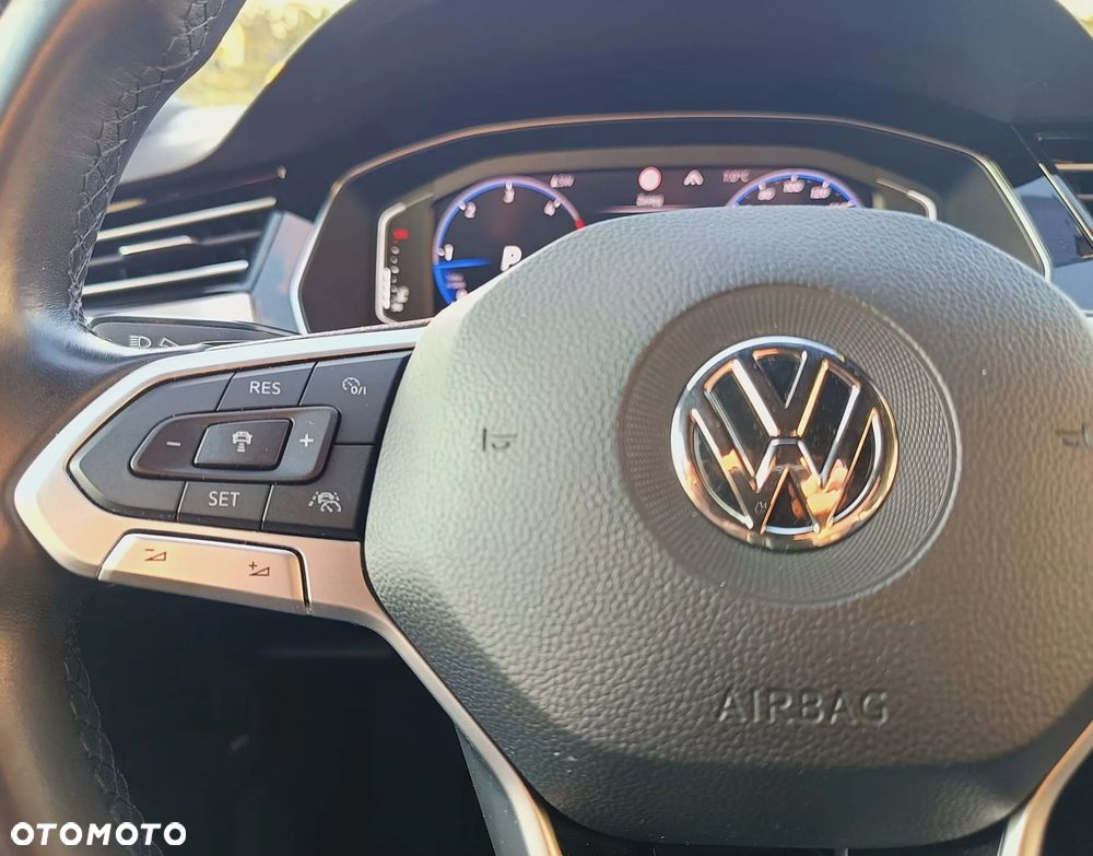 Volkswagen Passat 2.0 TDI 4Mot Elegance DSG - 17