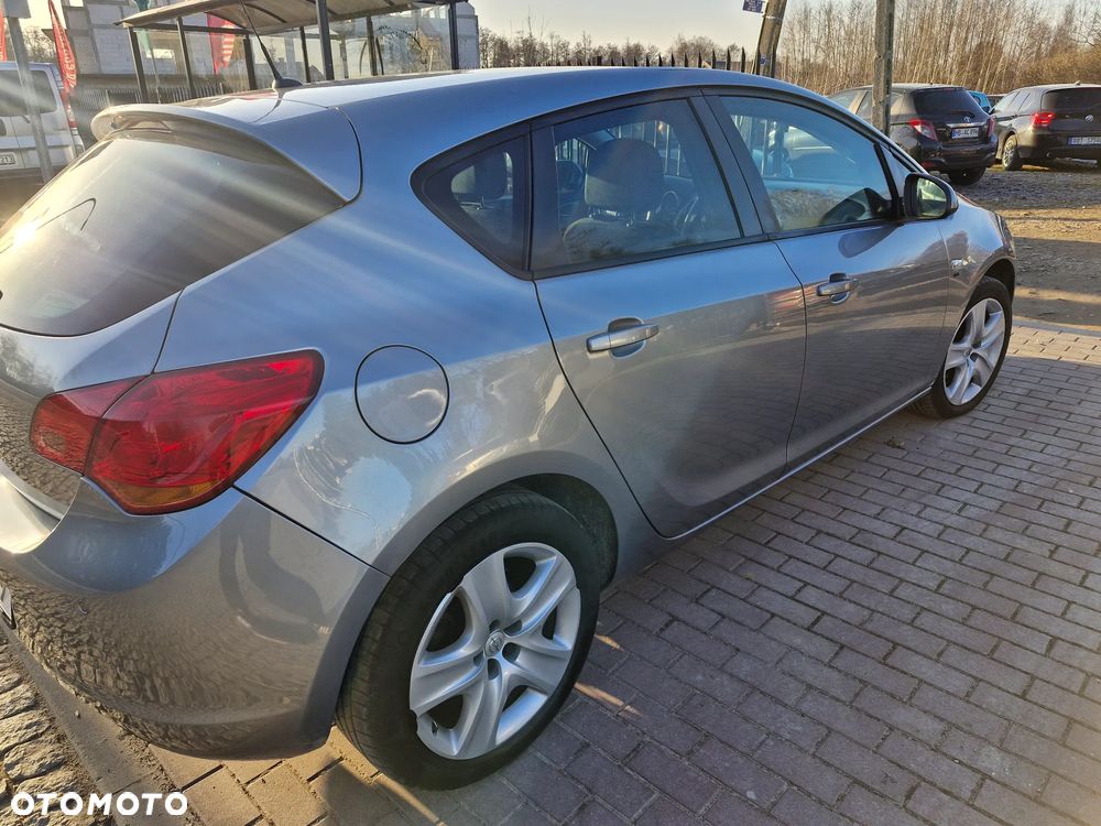 Opel Astra - 6