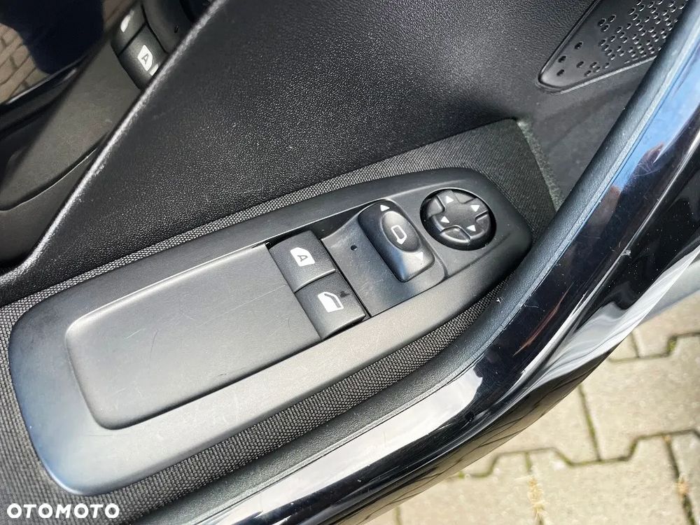 Peugeot 208 1.2 VTi Active Pack - 25