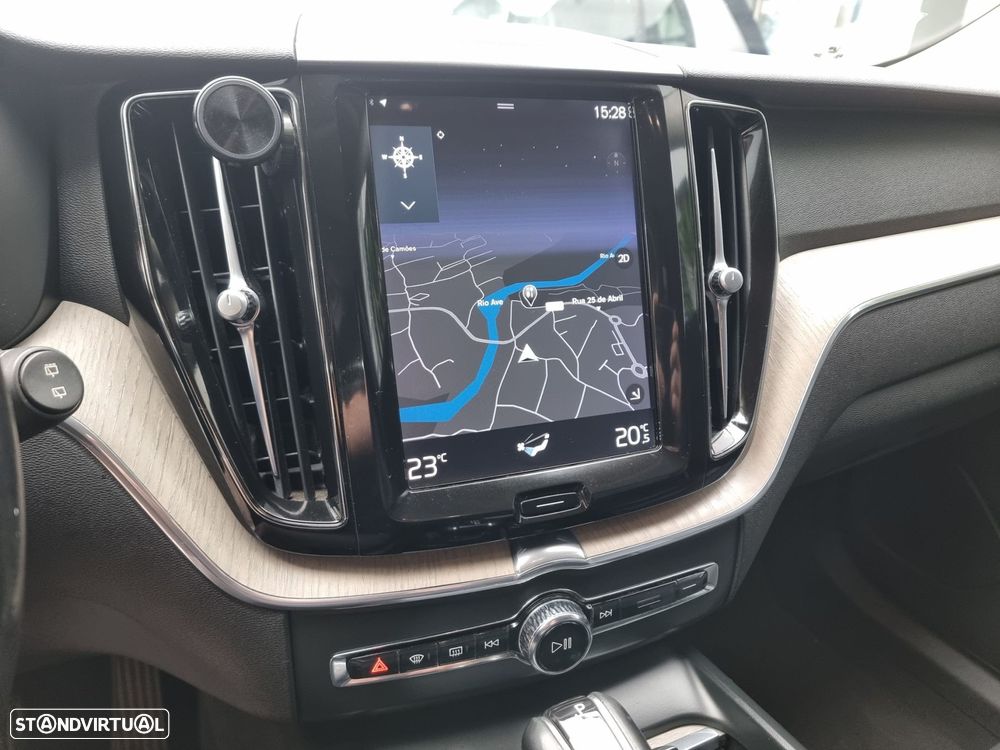 Volvo XC 60 2.0 D4 Inscription Geartronic - 19