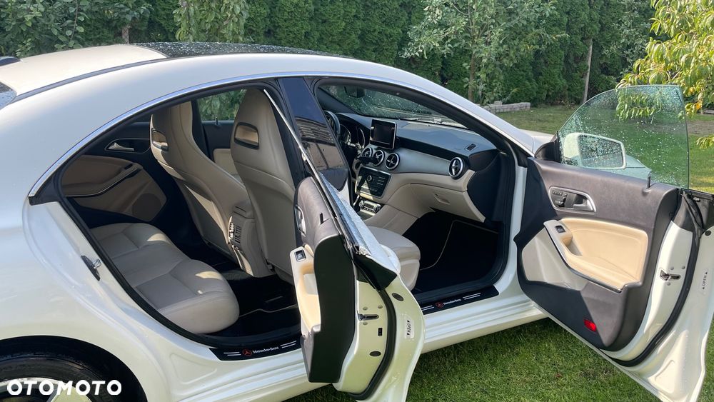 Mercedes-Benz CLA 250 Sport 7G-DCT - 18