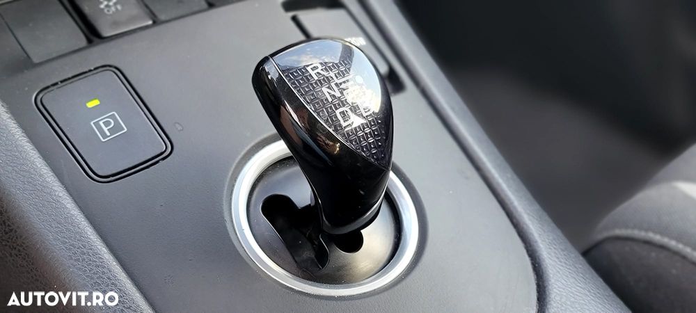 Toyota Auris 1.8 L VVT-i Sol - 13