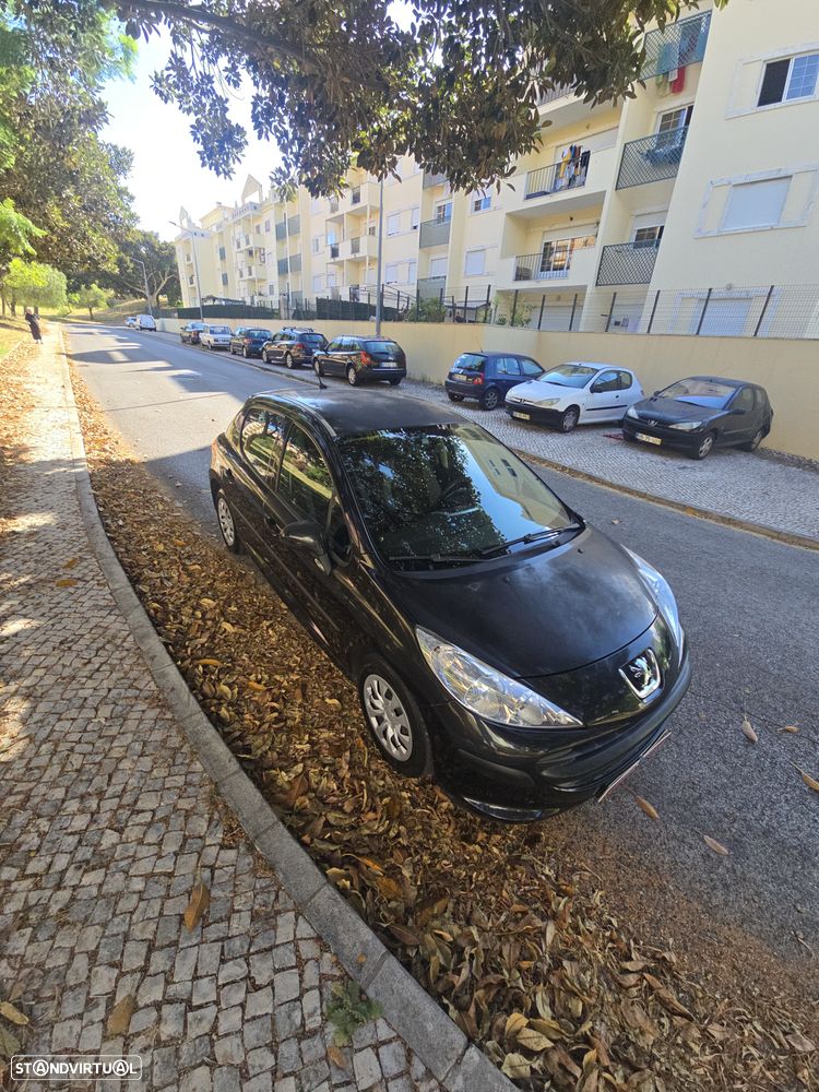 Peugeot 207 1.4 HDi Urban - 32