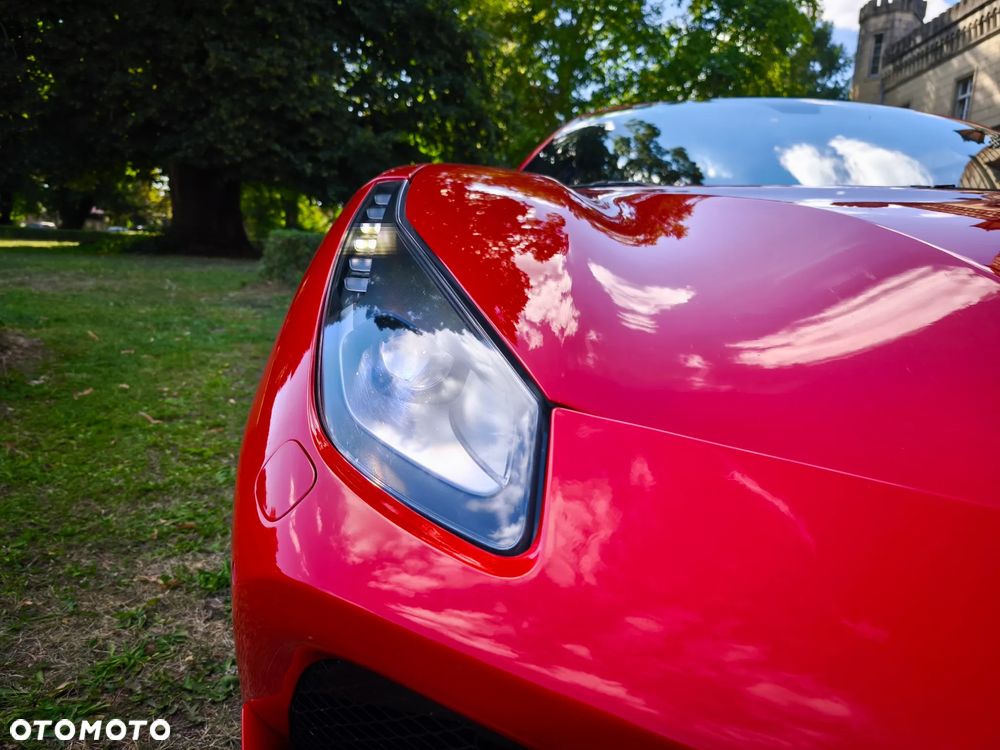 Ferrari 488 - 15