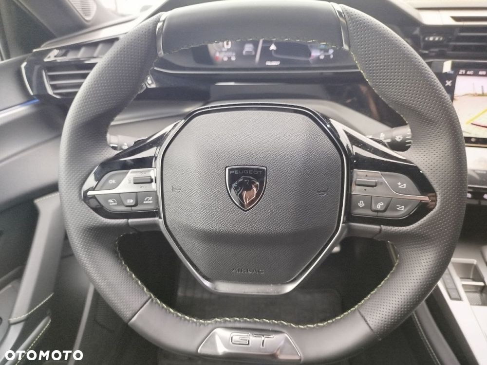 Peugeot 408 - 24
