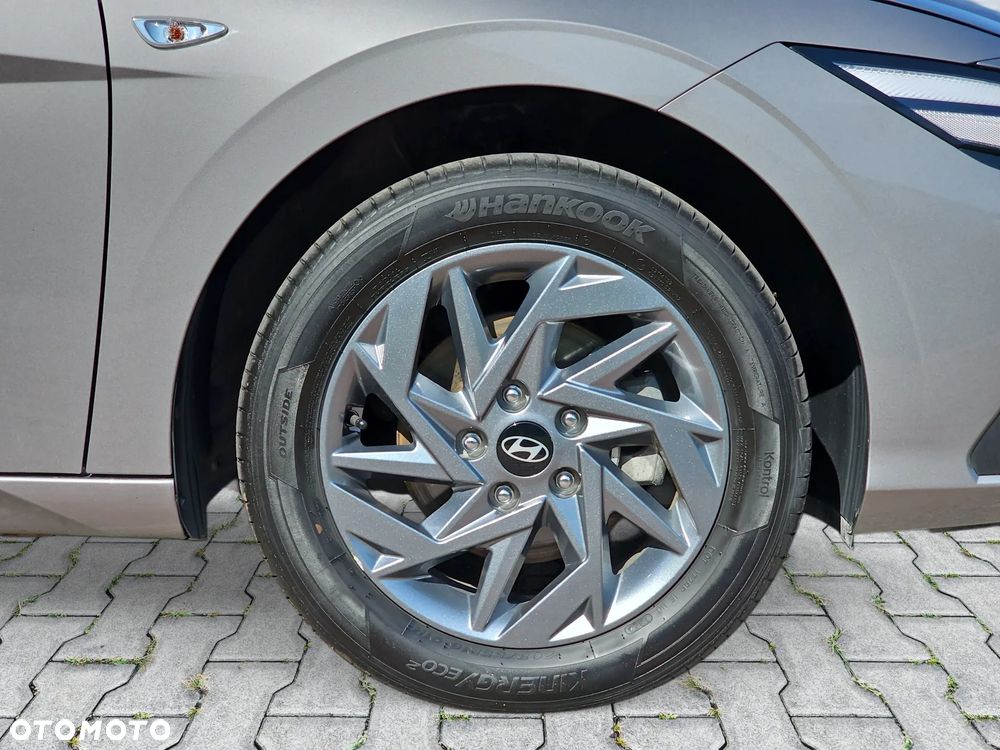 Hyundai Elantra 1.6 Modern - 32