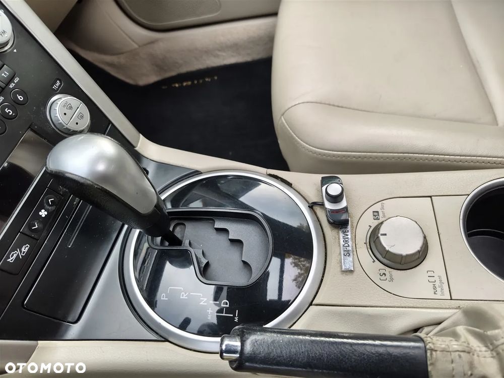 Subaru Legacy - 19