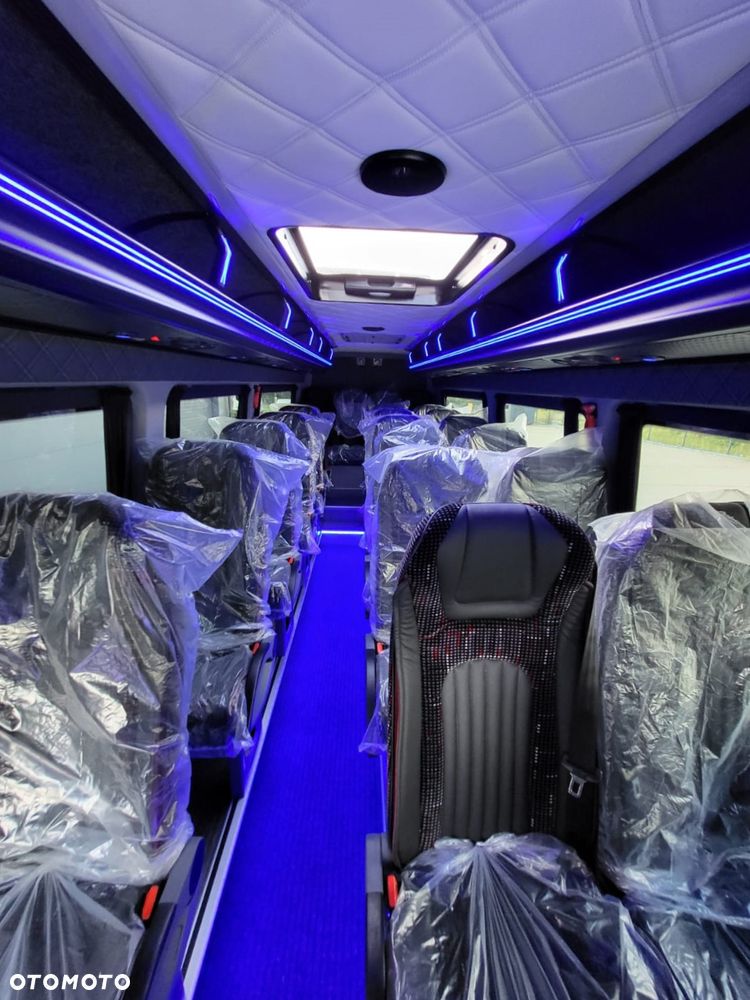Mercedes-Benz Sprinter 519 CDI 24 miejsca + 4 stojące NOWY - 14