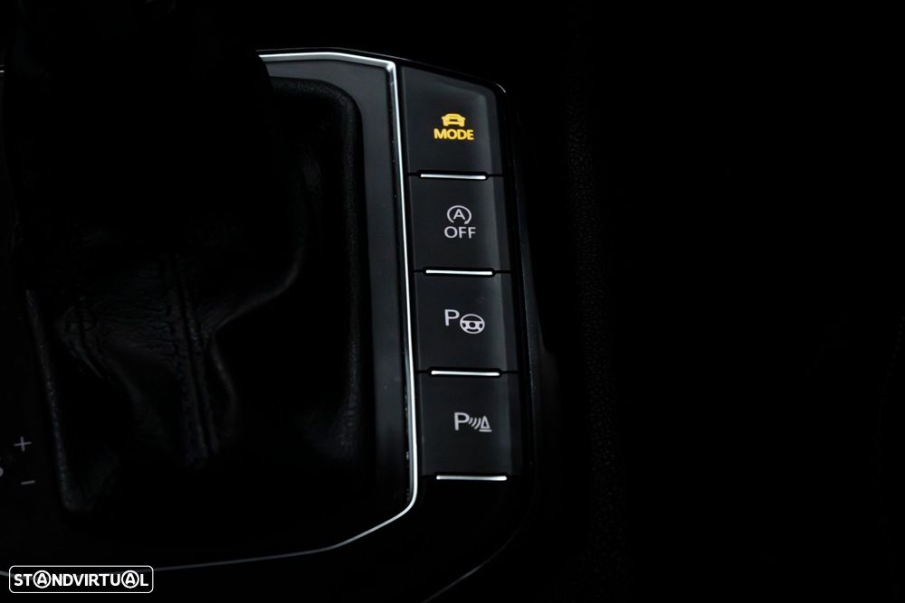VW Tiguan 2.0 TDI R-Line DSG - 22