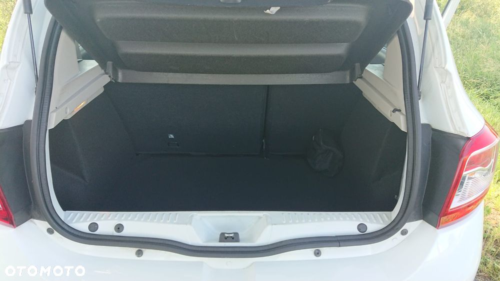 Dacia Sandero 1.2 16V 75 Laureate - 13