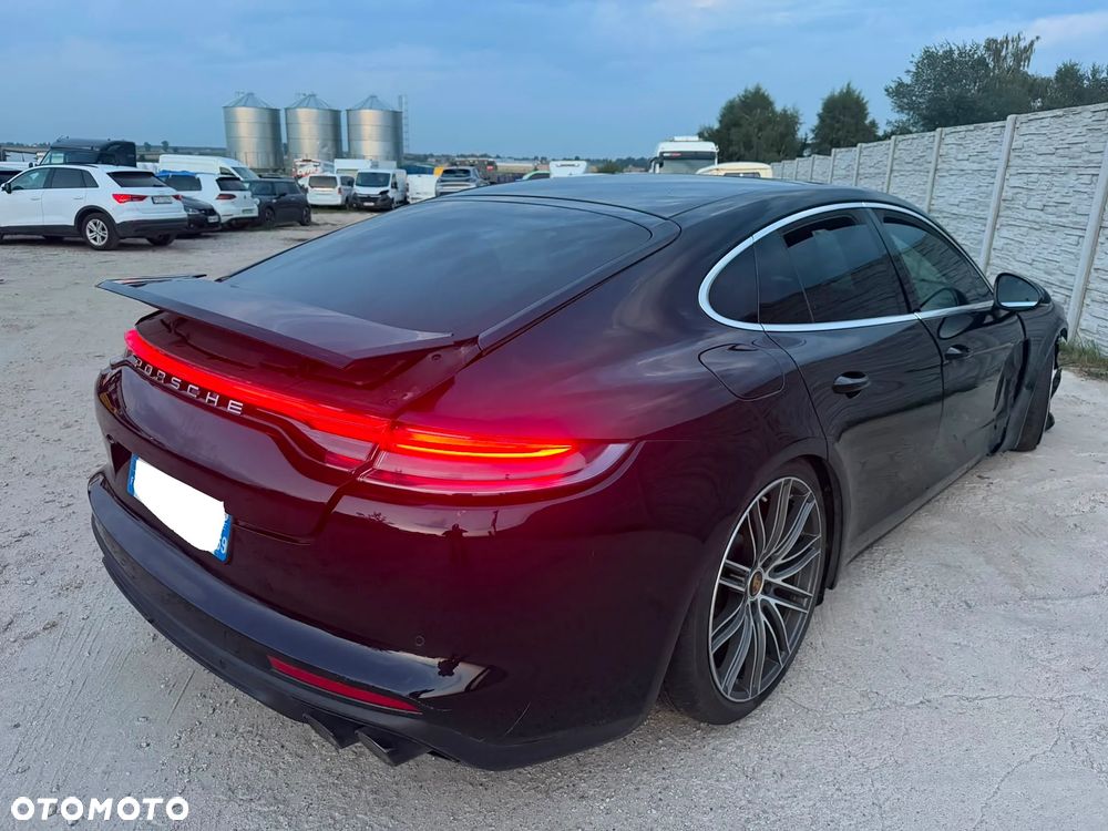 Porsche Panamera 4S E-Hybrid - 6