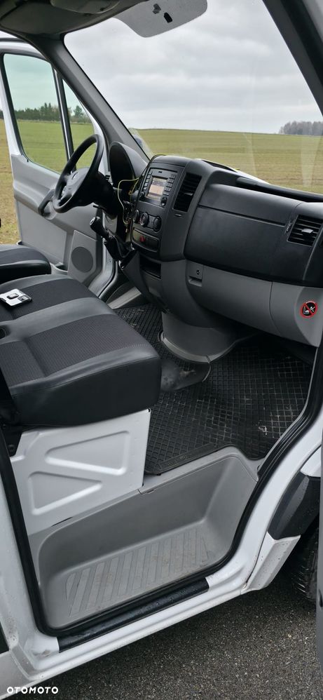 Mercedes-Benz Sprinter - 16