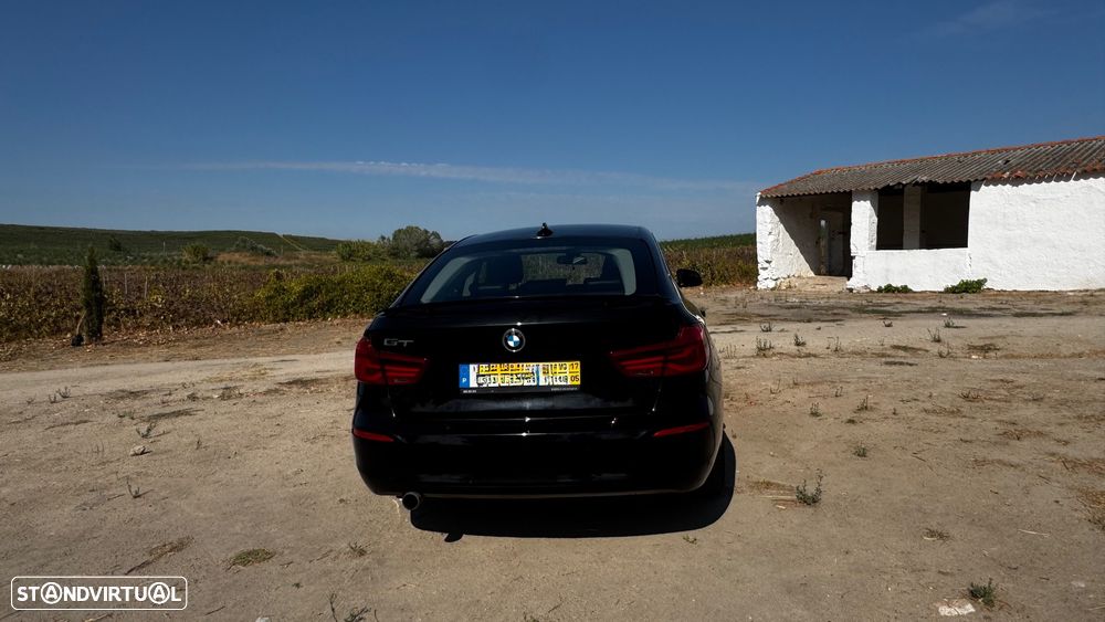 BMW 318 d Auto - 10