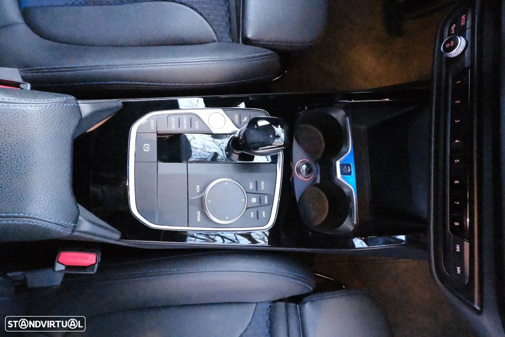 BMW 116 d Pack Desportivo M Auto - 23