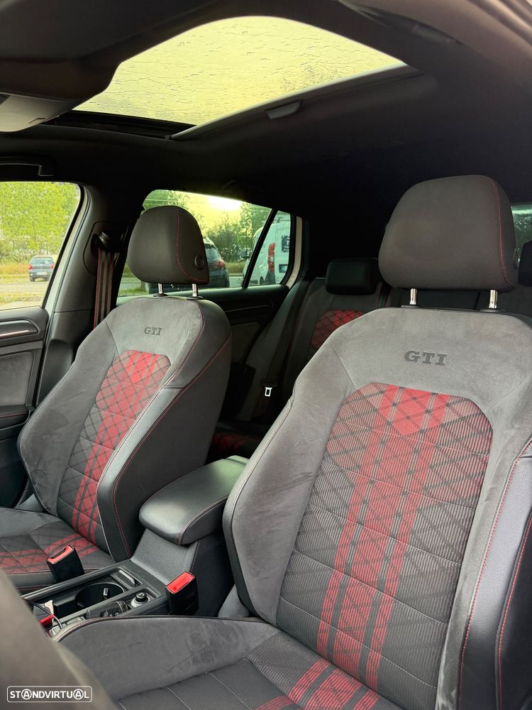 VW Golf GTI TCR 2.0 TSI OPF DSG - 12