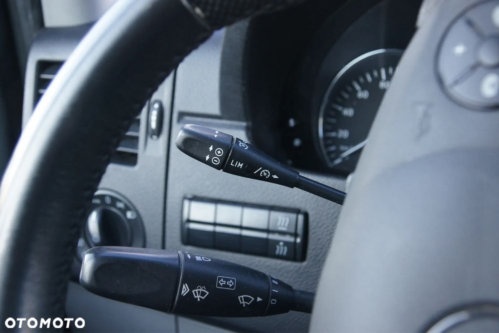 Mercedes-Benz SPRINTER - 13