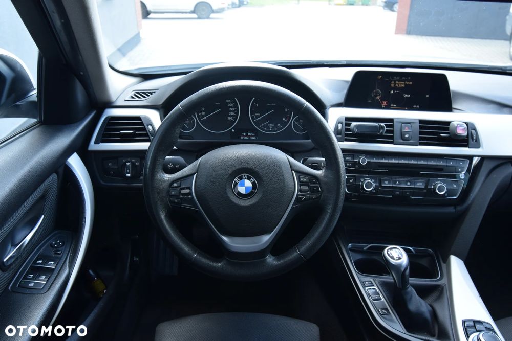 BMW Seria 3 318d - 22