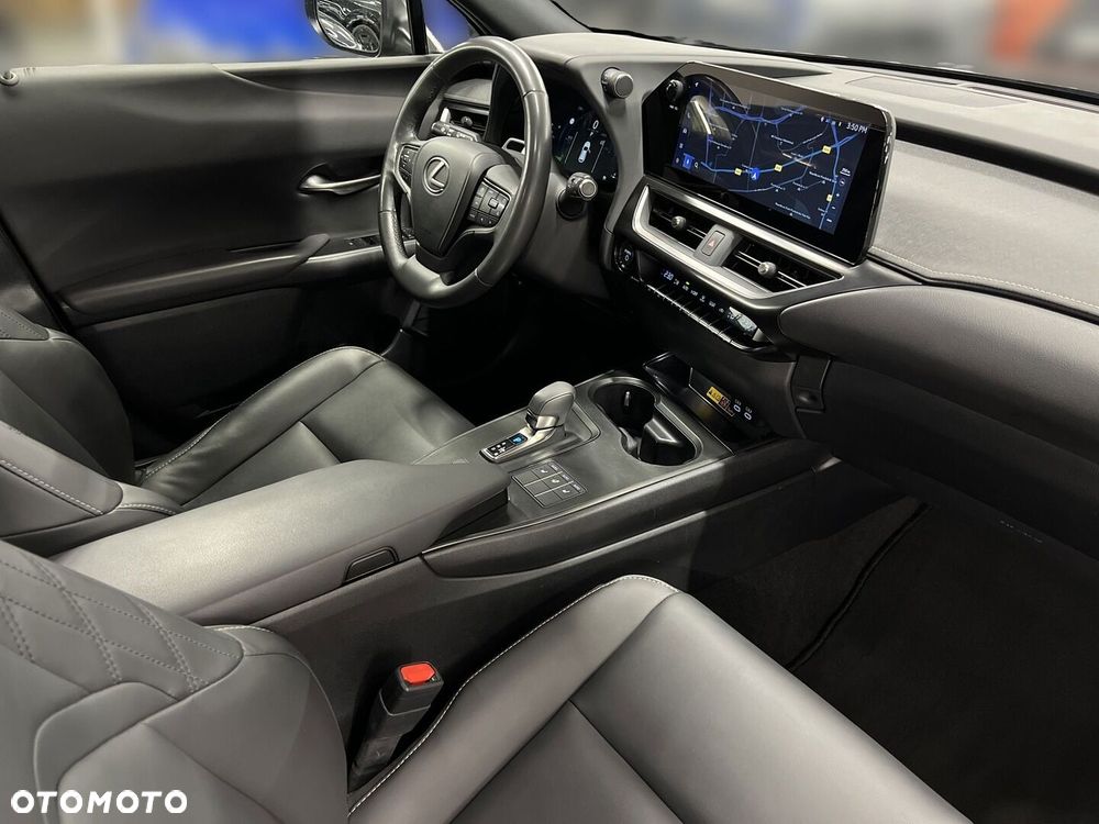 Lexus UX 300h F Sport Design - 10