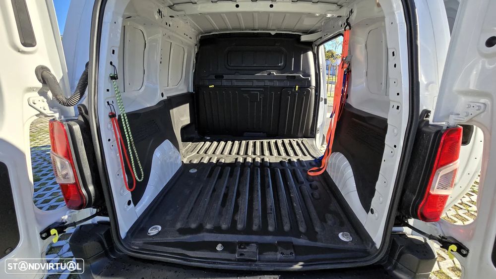 Peugeot PARTNER STANDARD 1.5 BLUEHDI 100 3P - 47