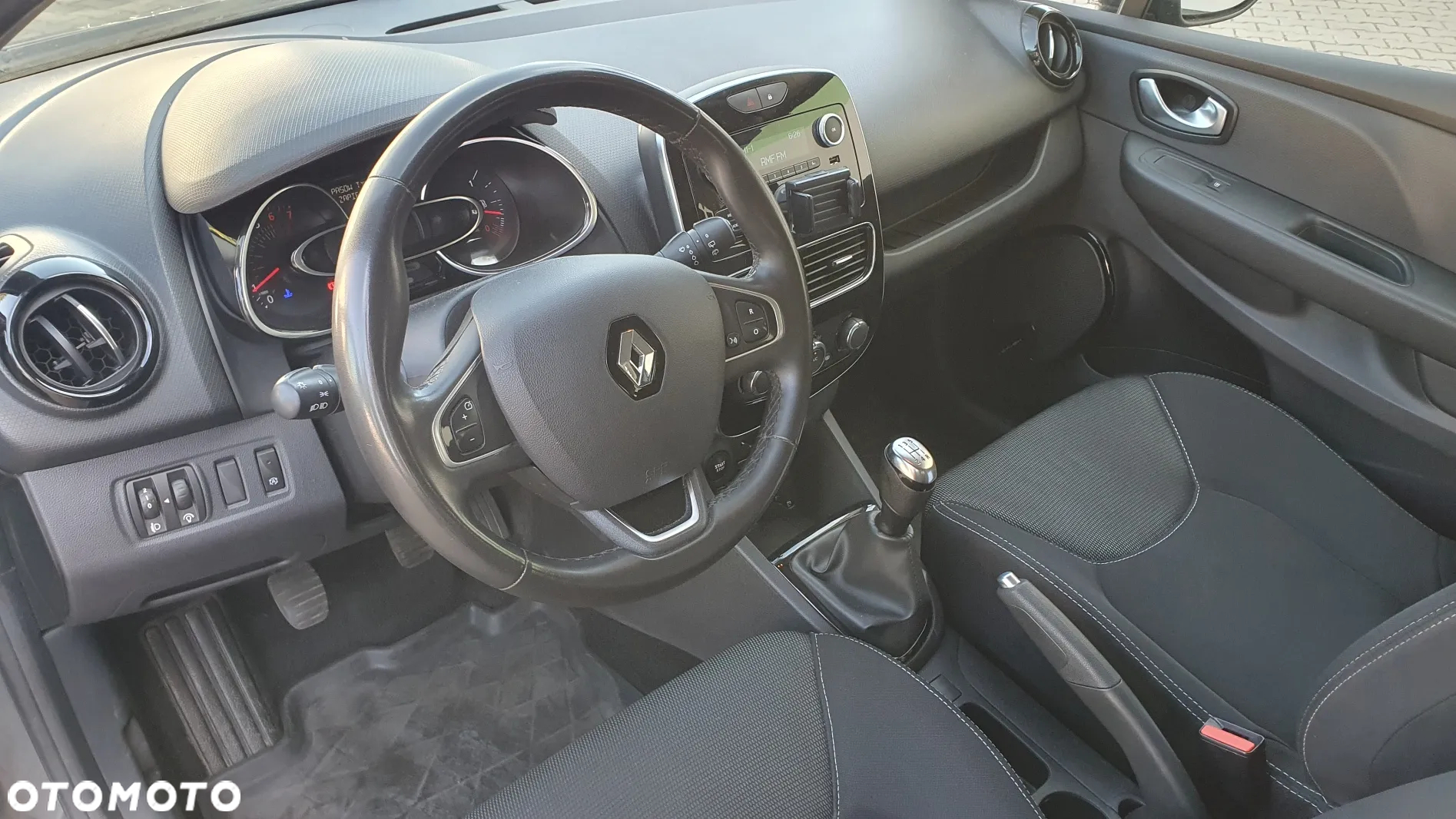 Renault Clio - 15