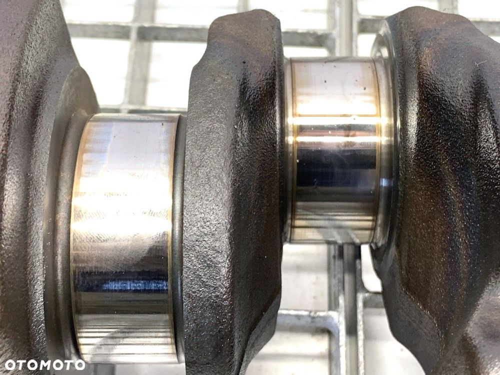 WAŁ KORBOWY  BMW X5 (G05, F95) 2018 - xDrive M 50 d 294 kW [400 KM] olej napędowy 2018 - 2022 - 5