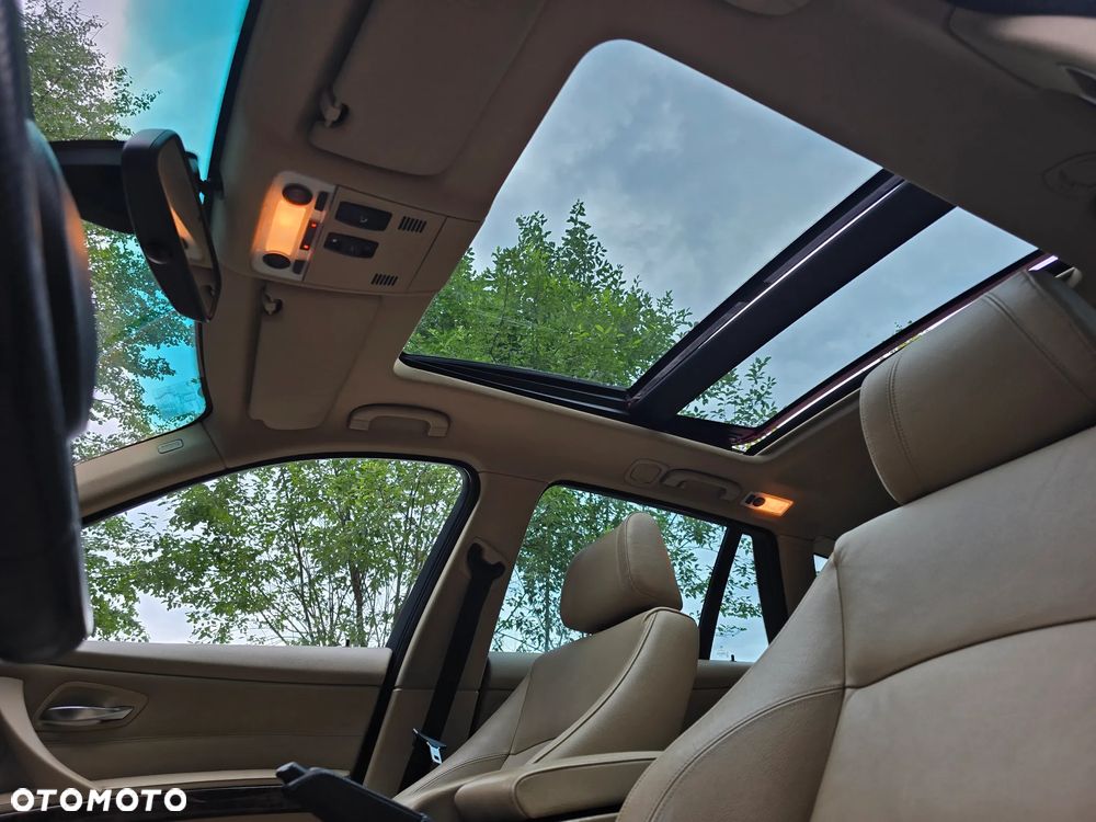 BMW Seria 3 325i - 6