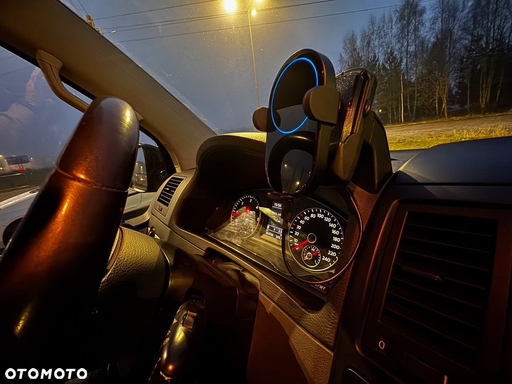 Volkswagen Multivan - 7