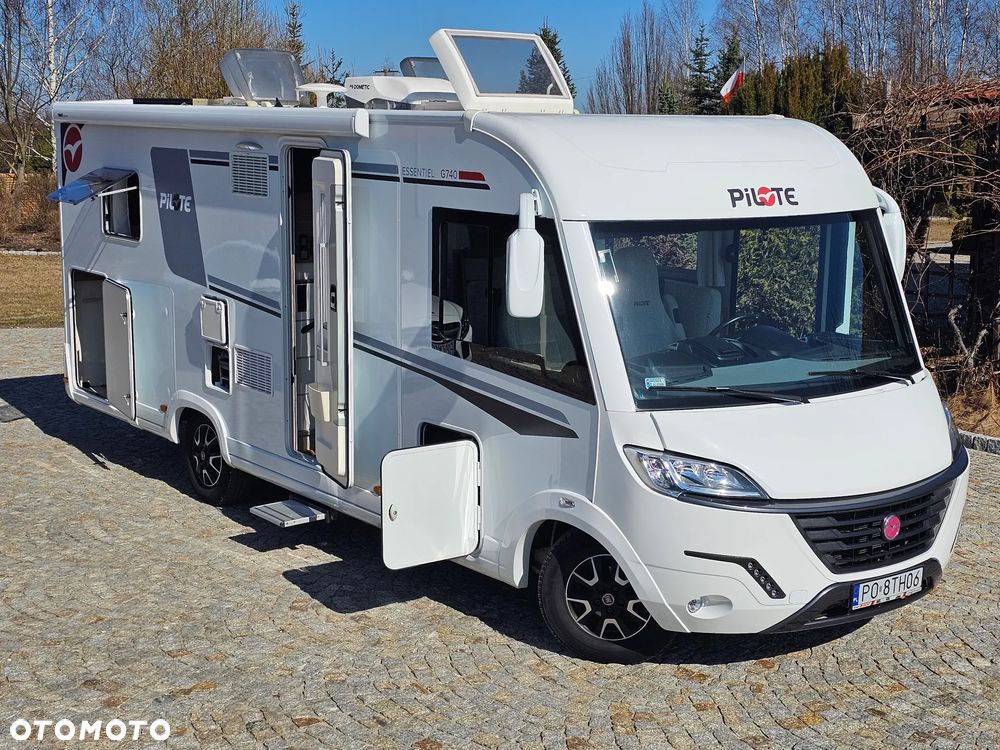 PILOTE ESSENTIEL, model G740 C - 13