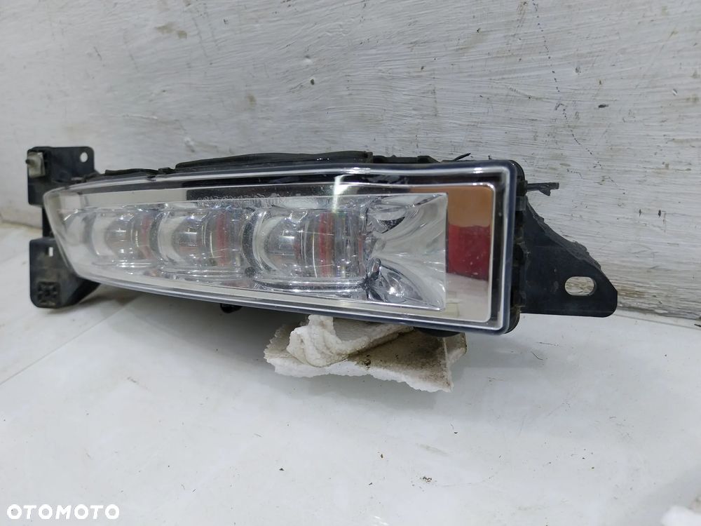 LAMPA LEWA PRAWA LED DODGE CHARGER DRL - 10