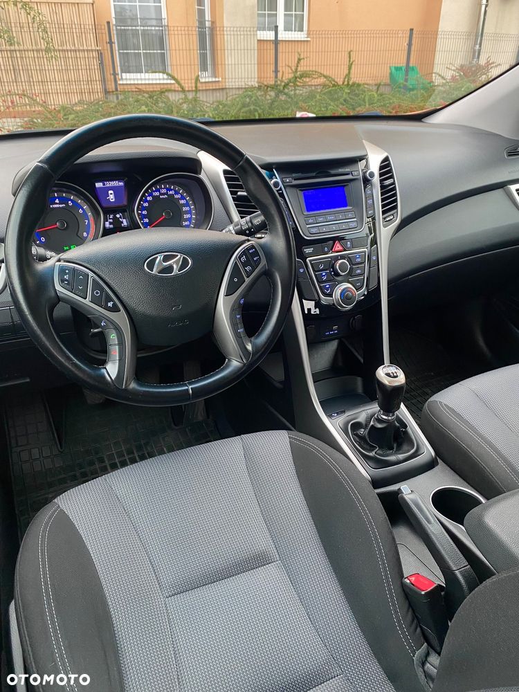 Hyundai i30 1.4 Comfort - 14