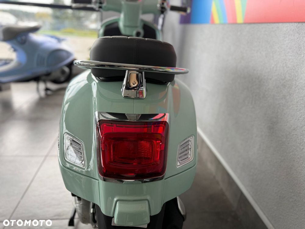 Vespa GTS - 8