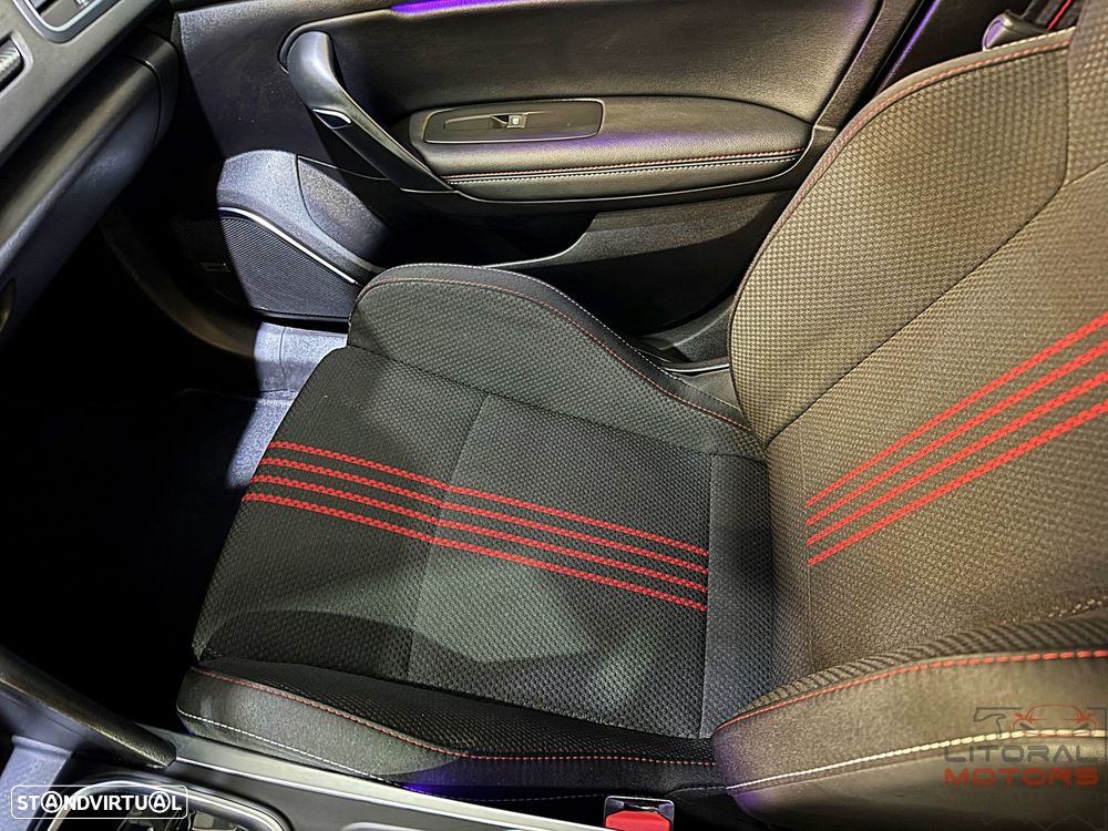 Renault Mégane Sport Tourer 1.6 E-Tech Plug-In Hybrid R.S. Line - 21
