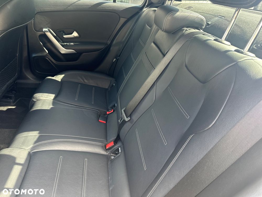 Mercedes-Benz Klasa A 220 4-Matic AMG Line 7G-DCT - 15
