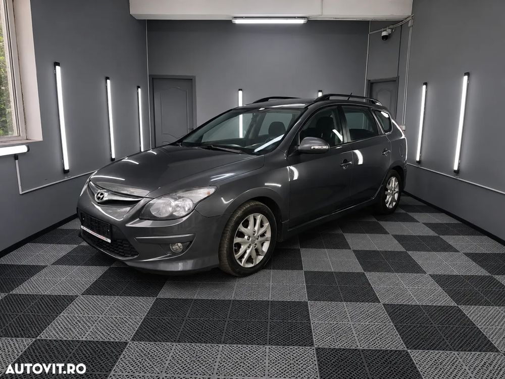 Hyundai i30 1.6 CRDI GL VM Comfort - 1