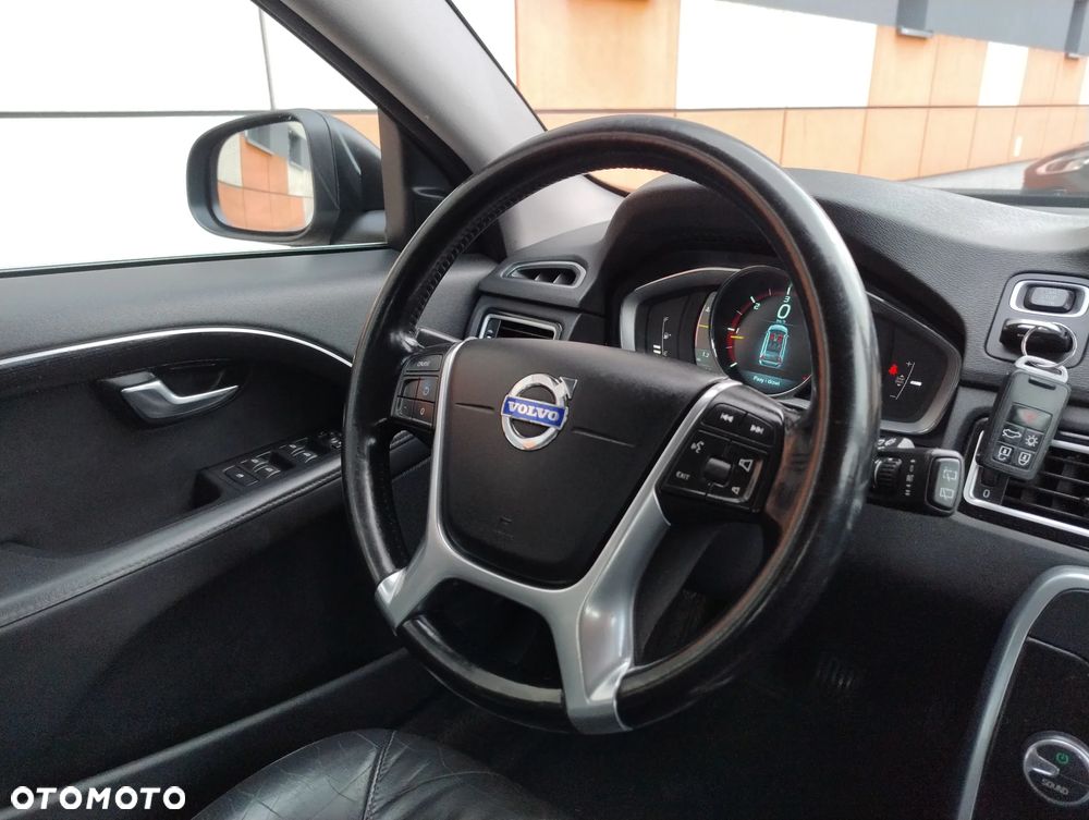 Volvo V70 D3 Momentum - 14