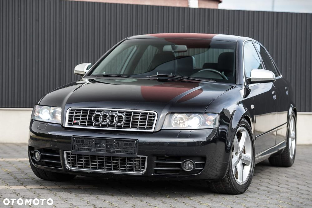Audi RS4 Limousine - 9