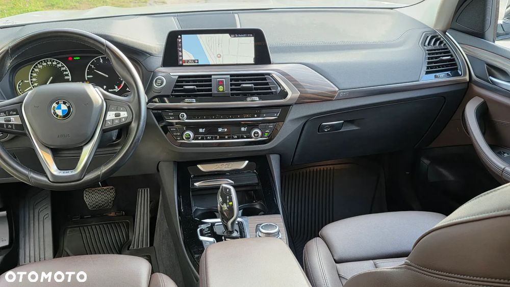 BMW X3 xDrive20d Luxury Line - 6