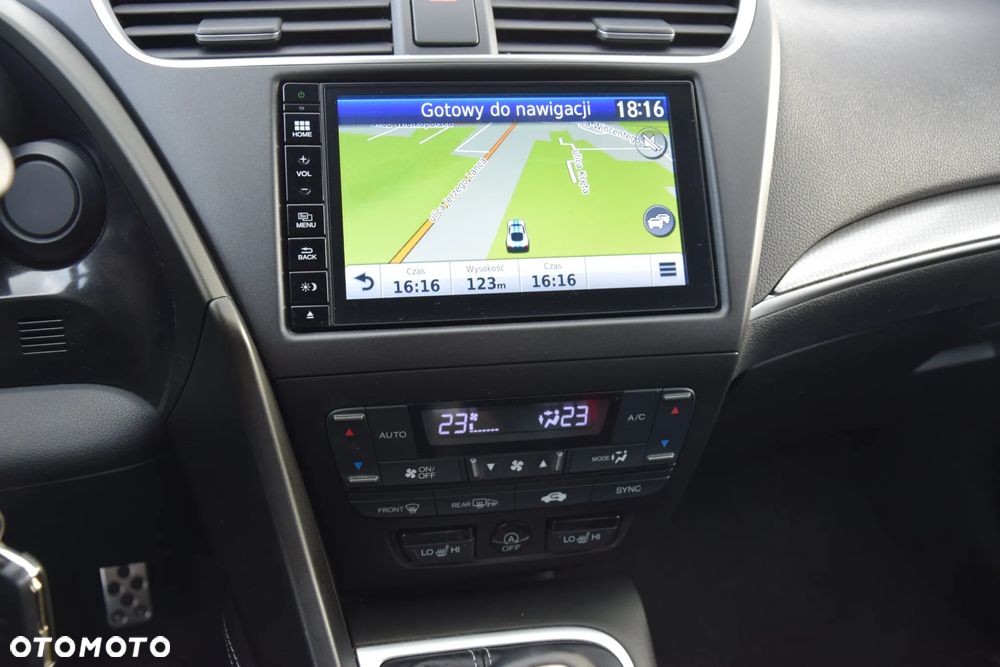 Honda Civic 1.6 i-DTEC Executive Black Edition - 25