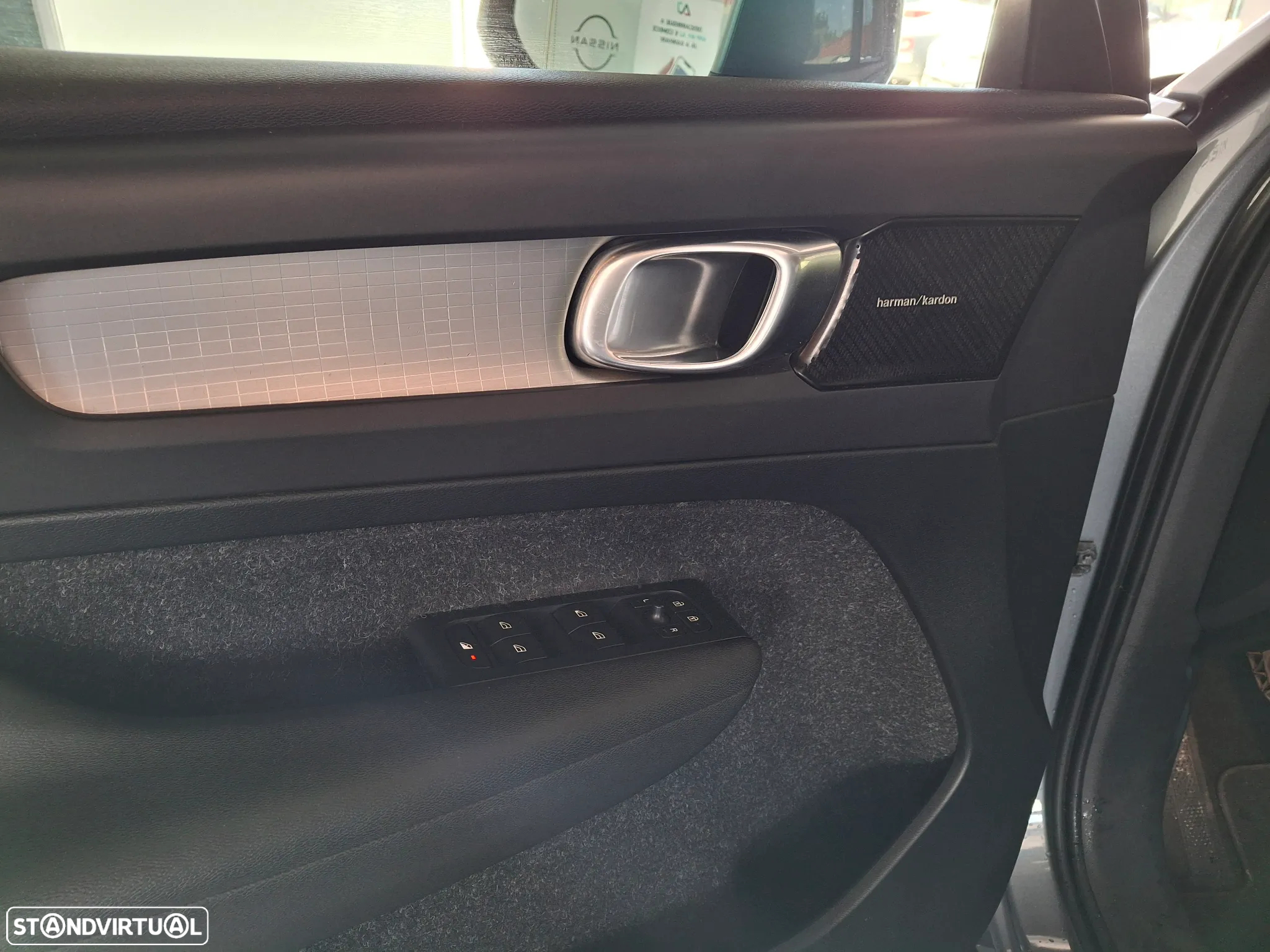 Volvo XC 40 2.0 D3 Momentum - 9