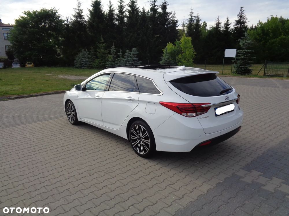 Hyundai i40 Kombi 1.7 CRDi DCT Premium - 4