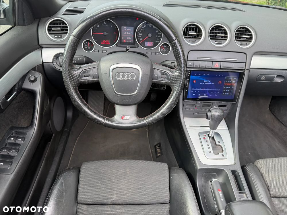 Audi A4 Cabrio 2.0 TDI DPF multitronic - 3