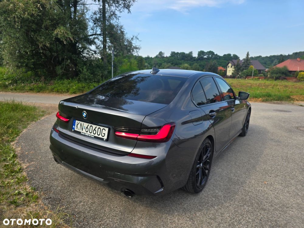 BMW Seria 3 330i xDrive M Sport sport - 2