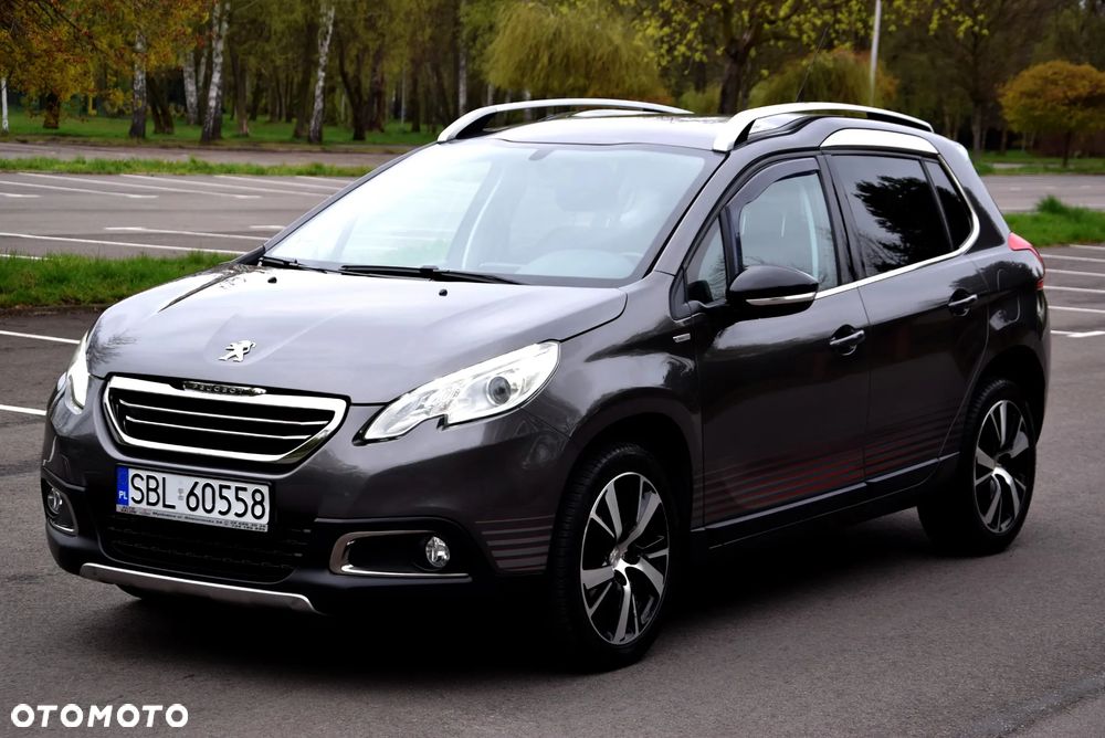 Peugeot 2008 1.2 Pure Tech Allure S&S - 15