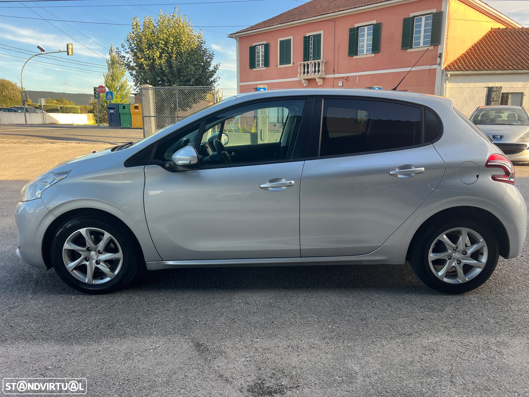 Peugeot 208 1.4 HDi Active - 4