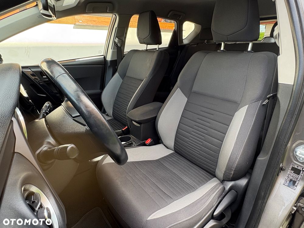 Toyota Auris - 8