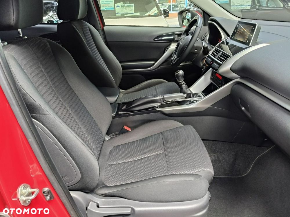 Mitsubishi Eclipse Cross - 13