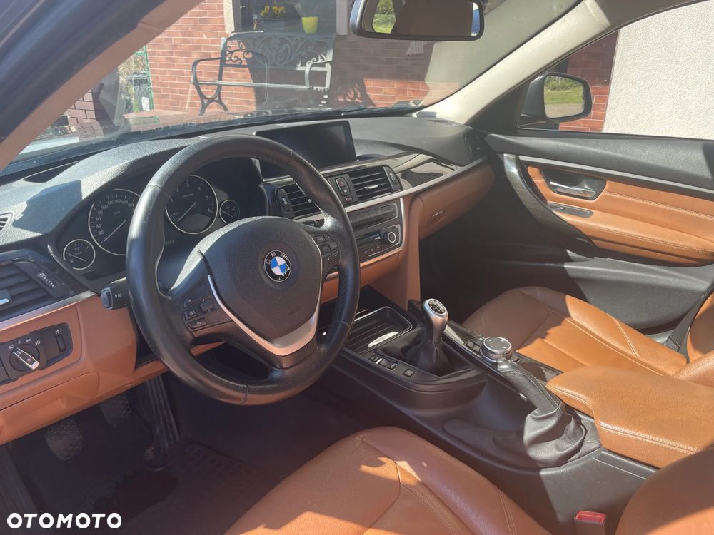 BMW Seria 3 320d Luxury Line - 7