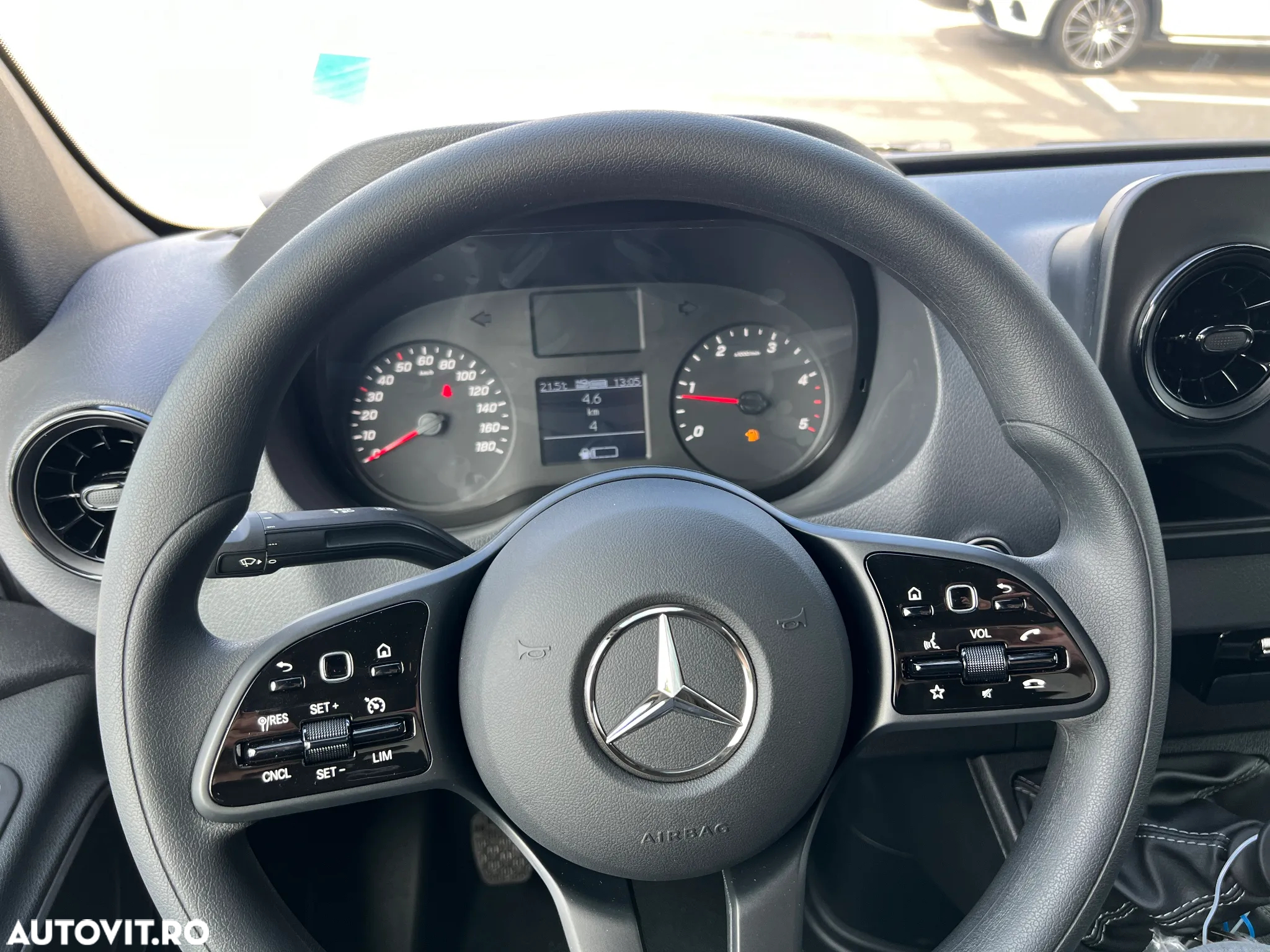 Mercedes-Benz Sprinter 317 sasiu 2024 - 13