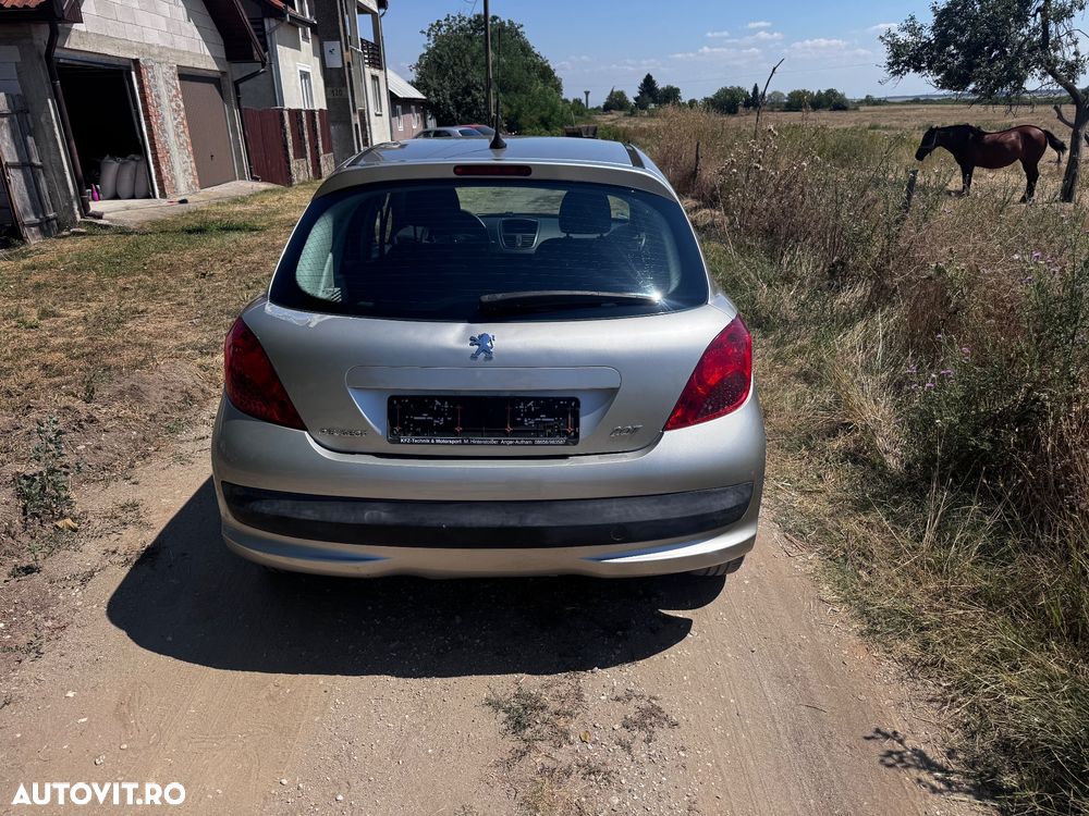 Peugeot 207 - 4